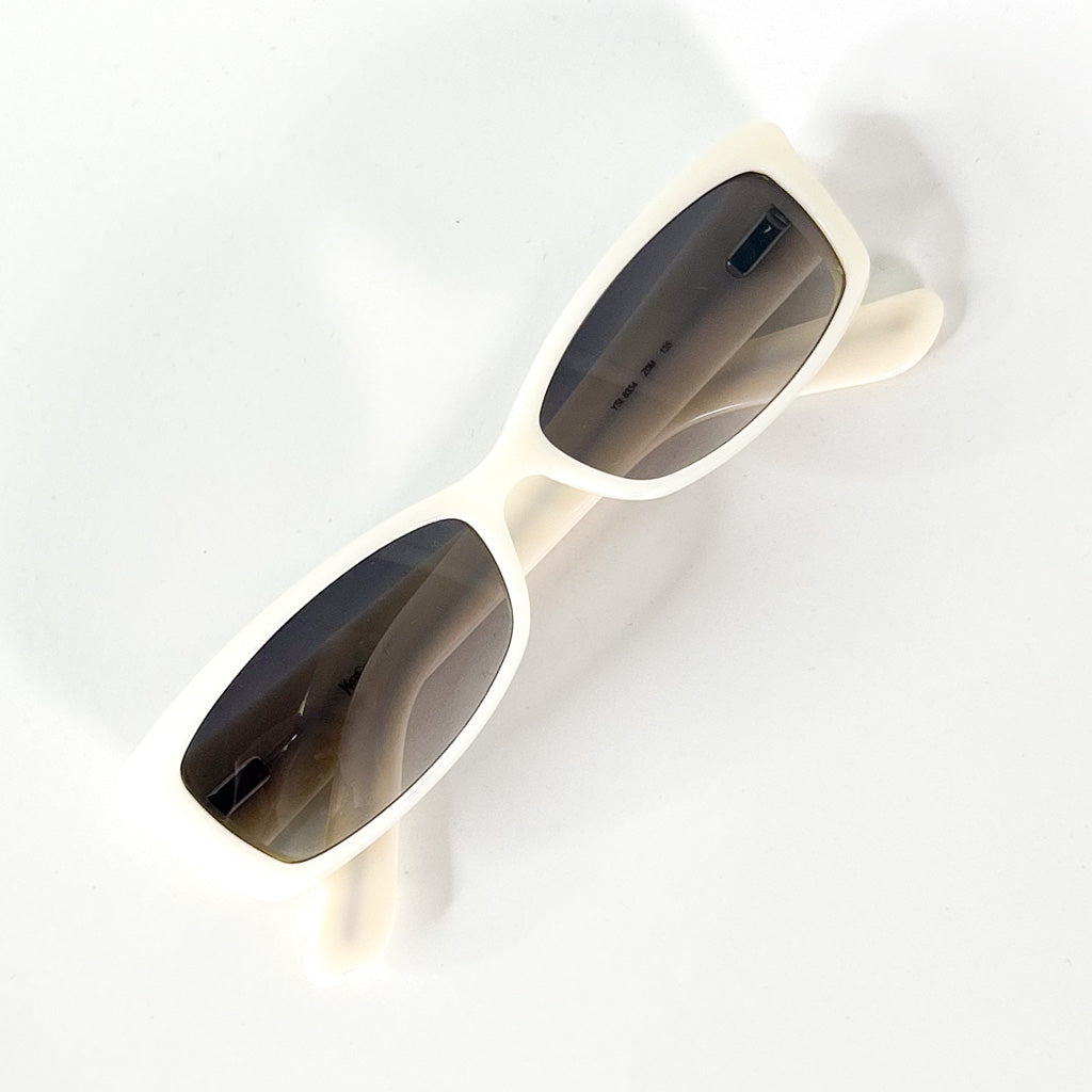 Lunettes YSL 6334 vue inclinée - forme rectangulaire