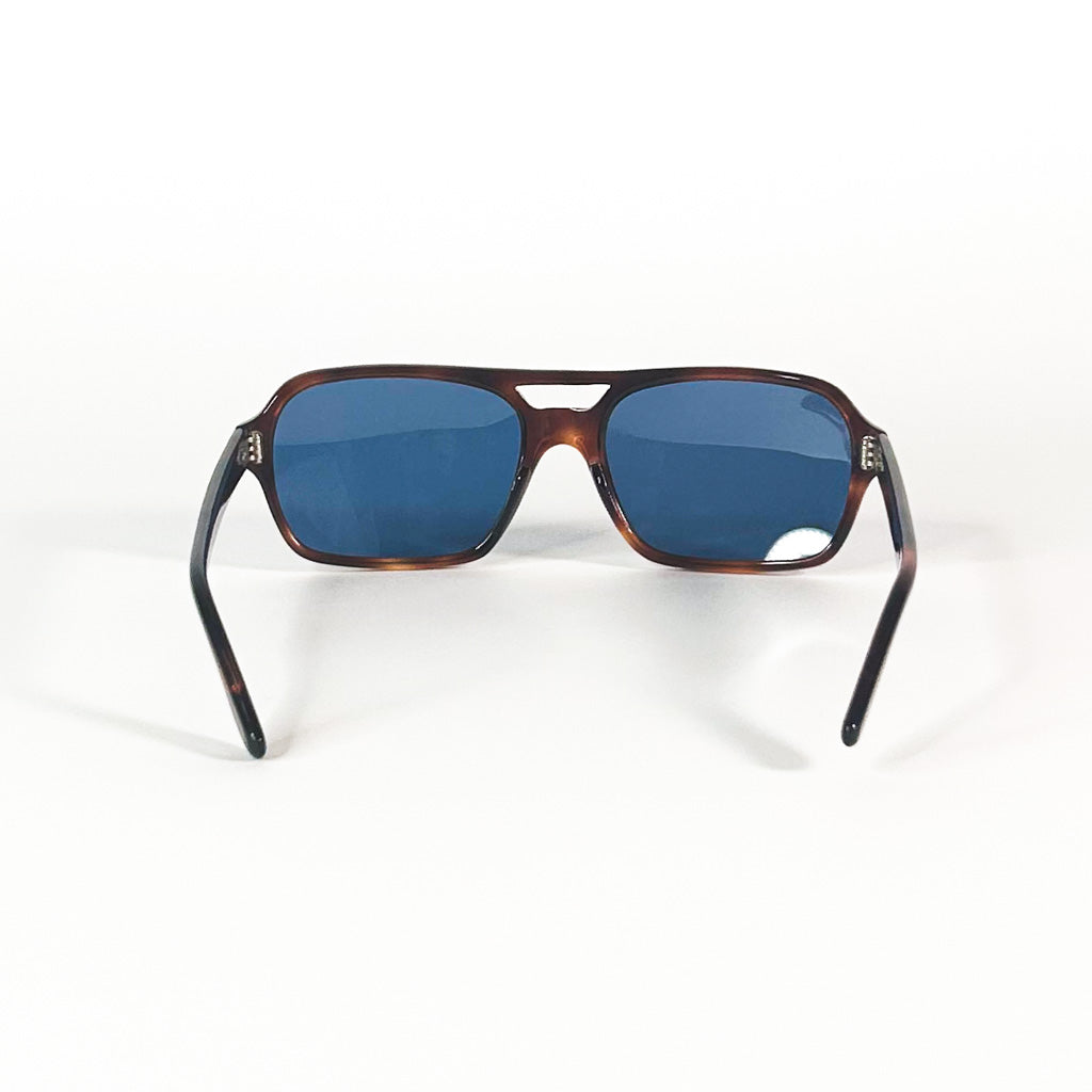 Vue arrière de la monture de lunettes de soleil vintage – forme enveloppante, pont ouvert