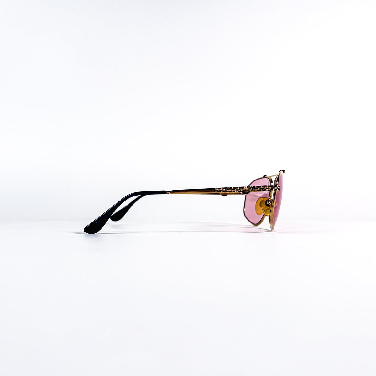 Lunettes Ettore Bugatti 504S métal doré profil avec verres roses